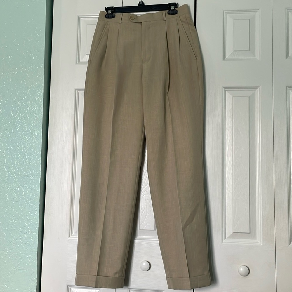 Stafford Men’s suit pants. Size 30W x 32L. Light brown